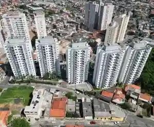 Serviço de hidrojateamento, Restauração de fachadas e Pintura feito no Condomínio Recanto das Flores